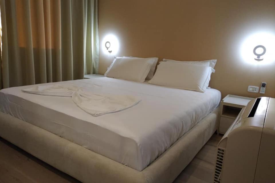 Deluxe Sea Apartment Vlore Luaran gambar