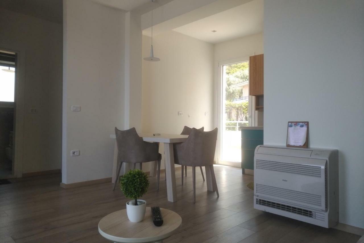 Deluxe Sea Apartment Vlore Luaran gambar