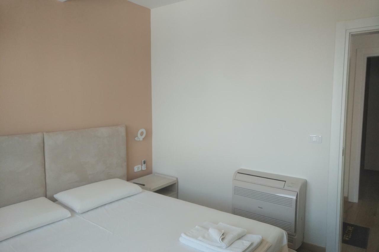 Deluxe Sea Apartment Vlore Luaran gambar