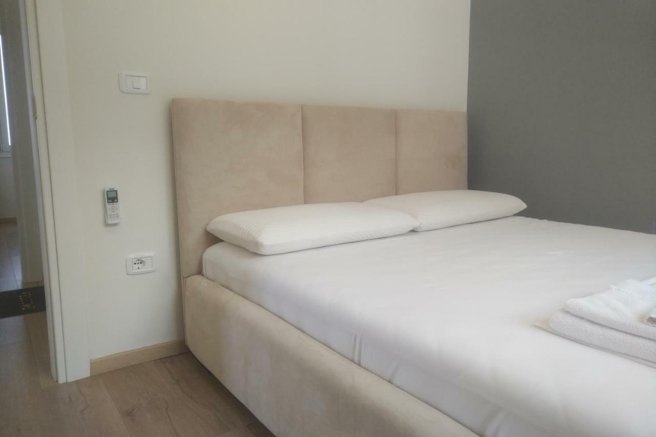 Deluxe Sea Apartment Vlore Luaran gambar